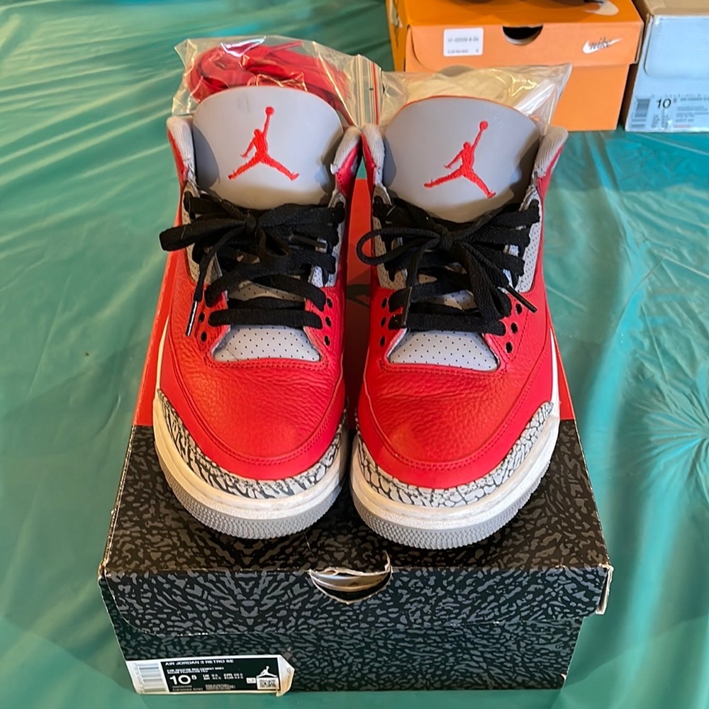 Jordan Retro 3 SE Unite Fire Red Size 10.5